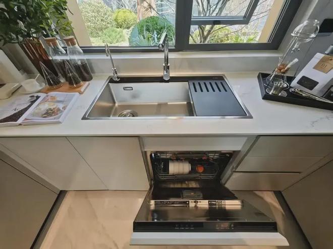 售楼处中环铂樾发布：豪宅新标杆瓦力游戏试玩【 开售】中环铂樾(图27)